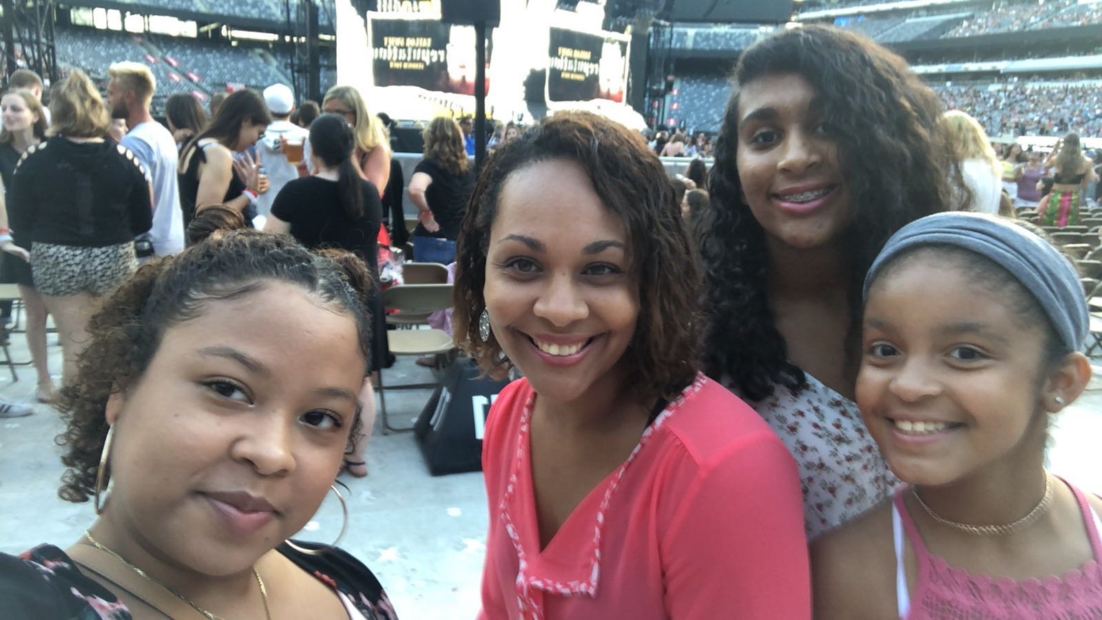 Taylor Swift Reputation Stadium Tour