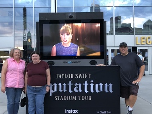 Taylor Swift Reputation Stadium Tour - Pop