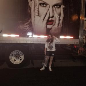 Taylor Swift Reputation Stadium Tour - Pop