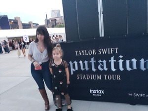 Taylor Swift Reputation Stadium Tour - Pop