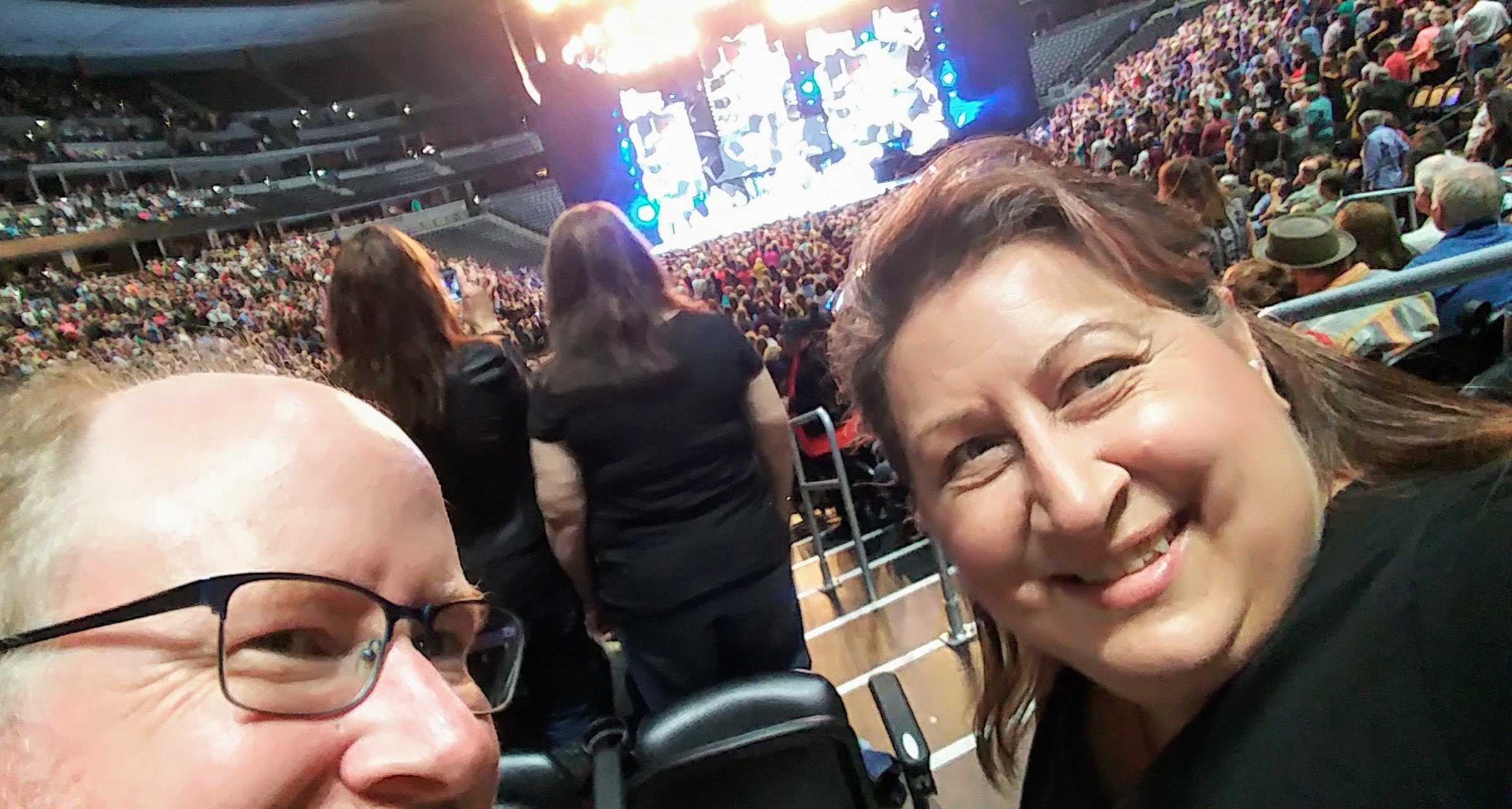 Rod Stewart & Cindi Lauper Live