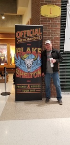 Blake Shelton: Friends & Heroes 2019 - Country