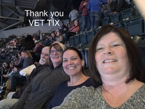 Blake Shelton: Friends & Heroes 2019 - Country