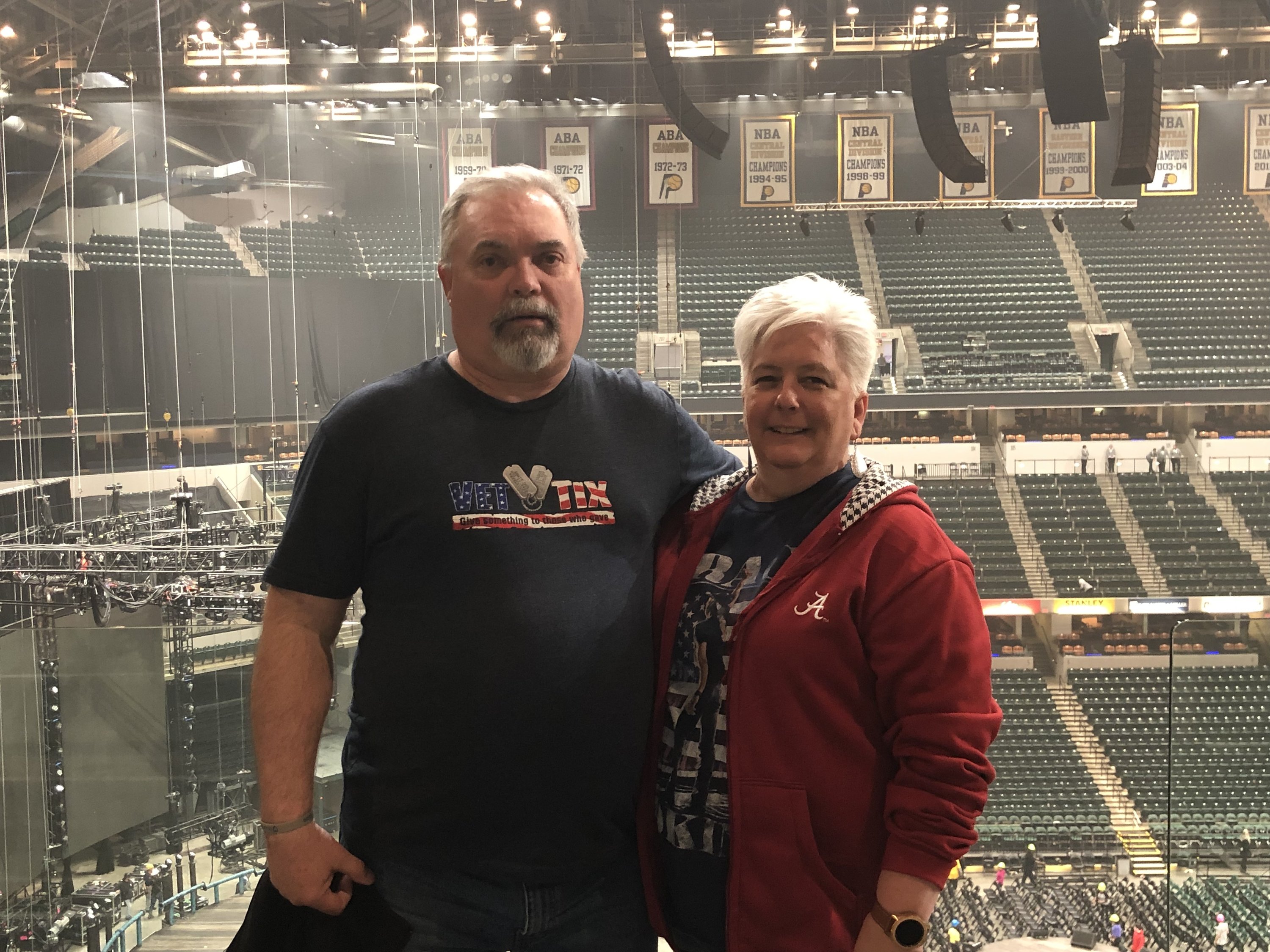 Blake Shelton: Friends & Heroes 2019 - Country