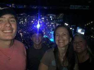 Kenny Chesney: Songs for the Saints Tour - Country