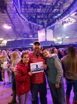 Carrie Underwood: the Cry Pretty Tour 360 - Country