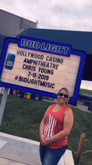 Chris Young: Raised on Country Tour - Country