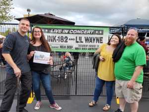 Blink-182 & Lil Wayne - Pop