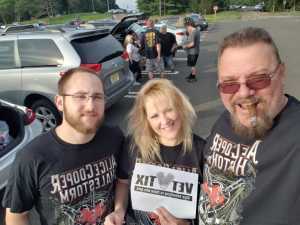 Alice Cooper & Halestorm - Pop