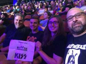 Kiss: End of the Road World Tour - Pop