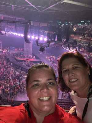 Carrie Underwood: the Cry Pretty Tour 360