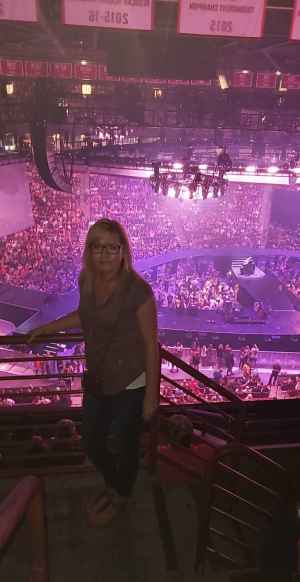 Carrie Underwood: the Cry Pretty Tour 360