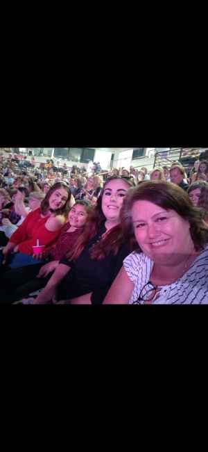 Carrie Underwood: the Cry Pretty Tour 360