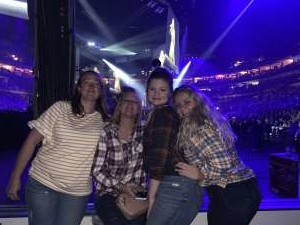 Carrie Underwood - the Cry Pretty Tour 360