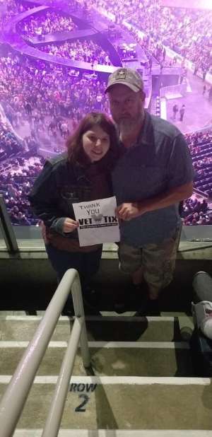 Carrie Underwood - the Cry Pretty Tour 360