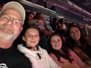 Carrie Underwood - the Cry Pretty Tour 360