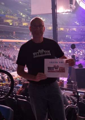 Carrie Underwood - the Cry Pretty Tour 360