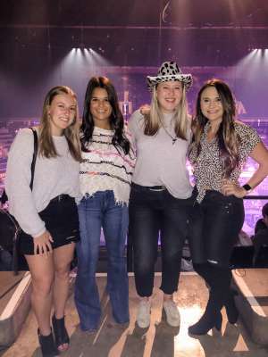 Carrie Underwood: the Cry Pretty Tour 360