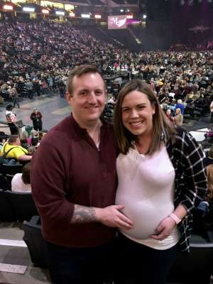 Miranda Lambert: Roadside Bars and Pink Guitars Tour