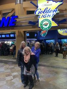 Miranda Lambert: Roadside Bars and Pink Guitars Tour