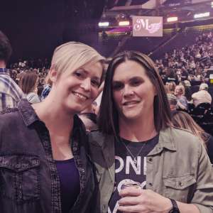 Miranda Lambert: Roadside Bars and Pink Guitars Tour