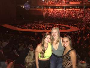 Ariana Grande: Sweetener World Tour