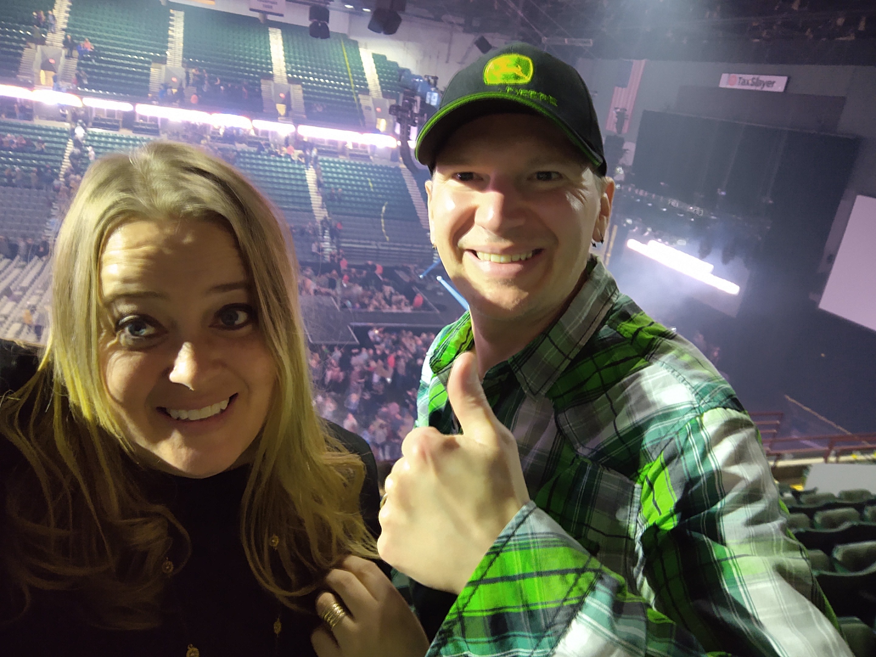 Brantley Gilbert with Dylan Scott & Brandon Lay