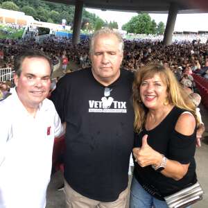 An Evening With Chicago and Their Greatest Hits