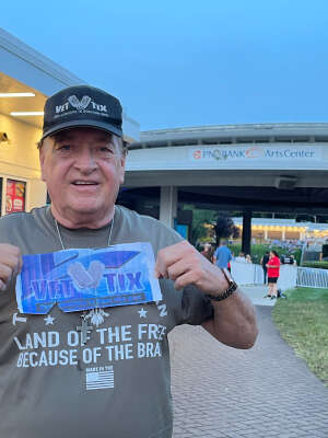 An Evening With Chicago and Their Greatest Hits