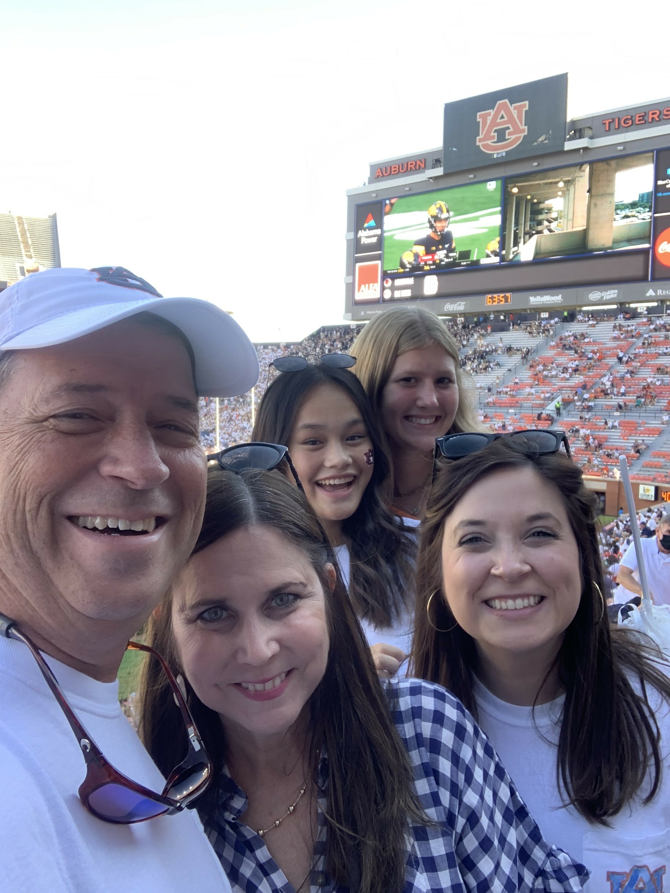 Auburn Tigers vs. Akron Zips - NCAA Football