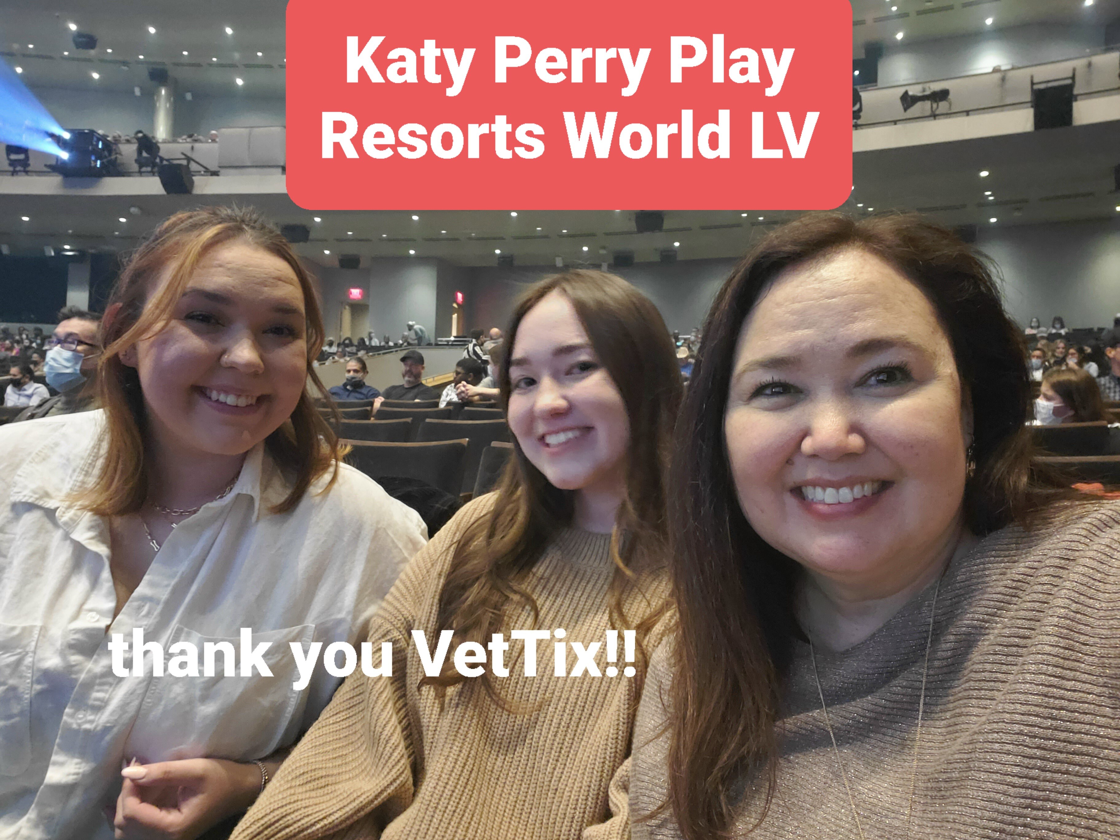 Katy Perry: Play