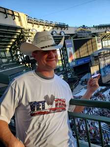 Kenny Chesney: Here and Now Tour -