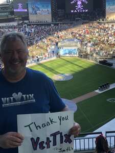 Kenny Chesney: Here and Now Tour -