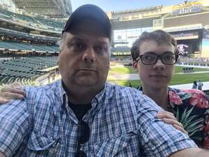 Kenny Chesney: Here and Now Tour -