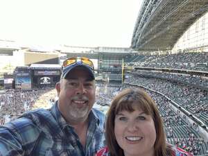 Kenny Chesney: Here and Now Tour -