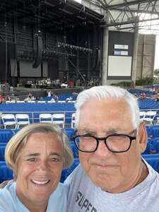 Chicago and Brian Wilson With Al Jardine and Blondie Chaplin