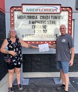 Chicago and Brian Wilson With Al Jardine and Blondie Chaplin