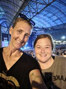 Chicago and Brian Wilson With Al Jardine and Blondie Chaplin