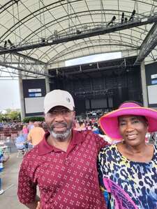 Chicago and Brian Wilson With Al Jardine and Blondie Chaplin