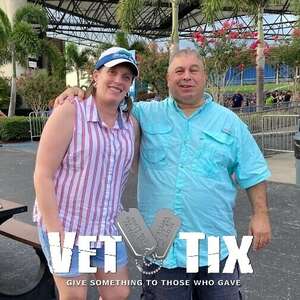 Chicago and Brian Wilson With Al Jardine and Blondie Chaplin