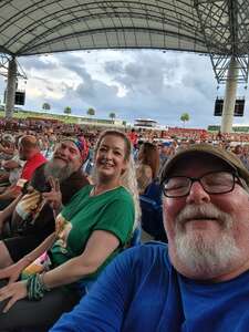 Chicago and Brian Wilson With Al Jardine and Blondie Chaplin