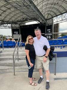 Chicago and Brian Wilson With Al Jardine and Blondie Chaplin