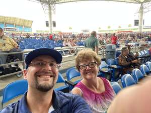 Chicago and Brian Wilson With Al Jardine and Blondie Chaplin