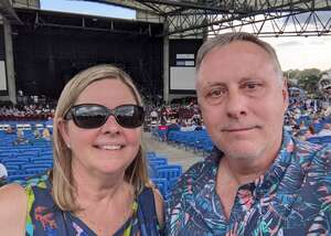 Chicago and Brian Wilson With Al Jardine and Blondie Chaplin