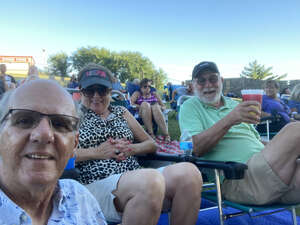 Chicago and Brian Wilson With Al Jardine and Blondie Chaplin