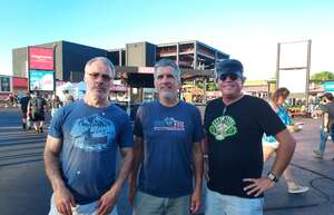 Chicago and Brian Wilson With Al Jardine and Blondie Chaplin