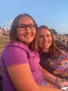 Chicago and Brian Wilson With Al Jardine and Blondie Chaplin