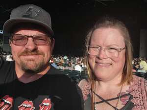 Chicago and Brian Wilson With Al Jardine and Blondie Chaplin