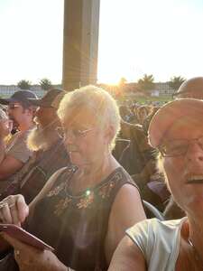 Chicago and Brian Wilson With Al Jardine and Blondie Chaplin