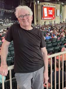 Chicago and Brian Wilson With Al Jardine and Blondie Chaplin